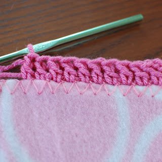 Crochet Edging on Fleece Blanket - Step 4 | www.petalstopicots.com