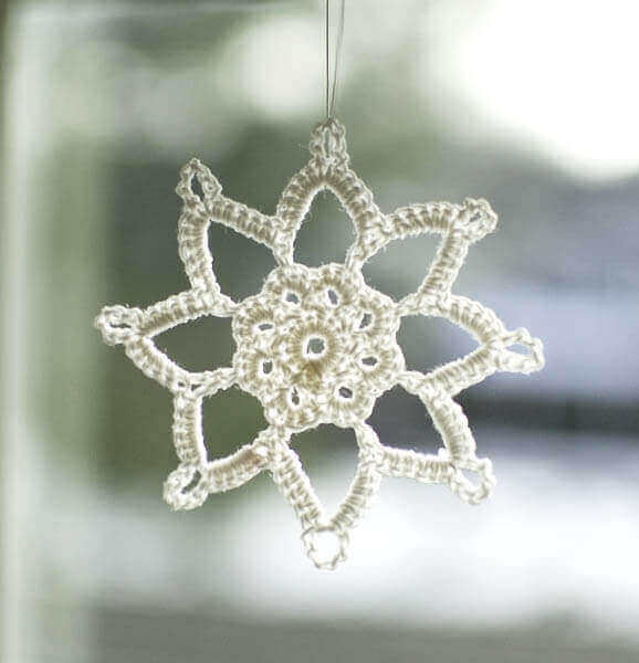 Grandma Jennie's Snowflake Patterns | www.petalstopicots.com