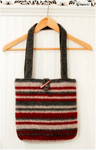 Felted Bag Crochet Pattern | www.petalstopicots.com | #crochet #tote #bag #purse #pattern