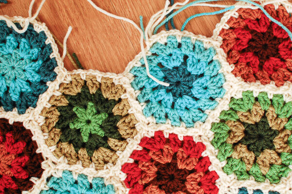 Crochet Join As You Go JAYGO Method | www.petalstopicots.com