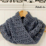 Mobius Infinity Cowl Crochet Pattern