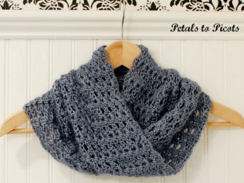 Mobius Infinity Cowl Crochet Pattern