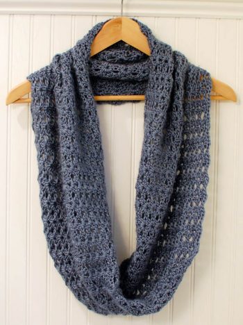 Mobius Infinity Scarf to Wrap Crochet Pattern