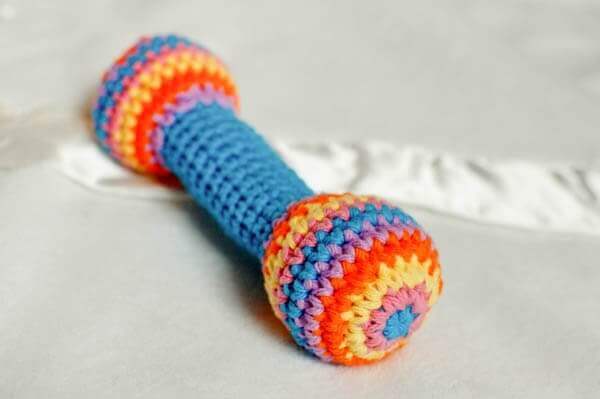 Crochet Baby Rattle Pattern | www.petalstopicots.com | #crochet