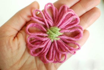 How to Make Loom Flowers &amp; Flower Loom Template | Petals to Picots