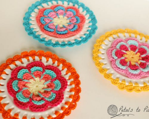 My Crocheted Plates plates with crochet border