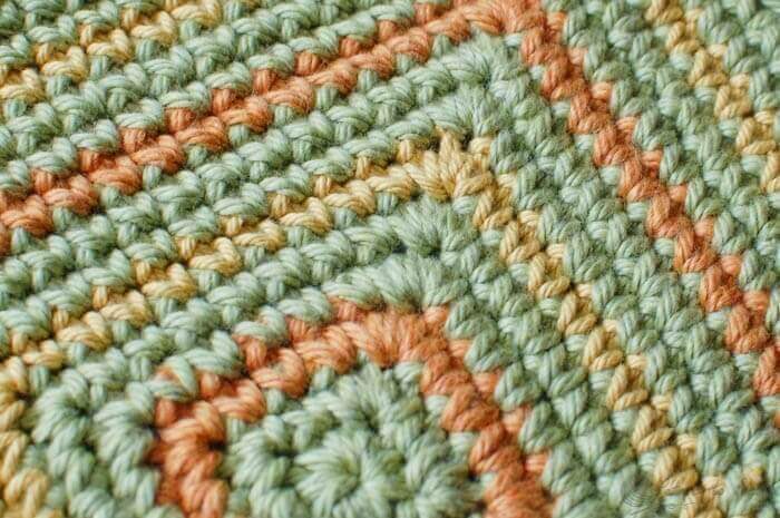 Seeing Squares Crochet Dishcloth Pattern | www.petalstopicots.com | #crochet #fiber