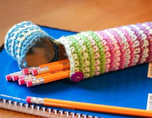 crochet case for pencils