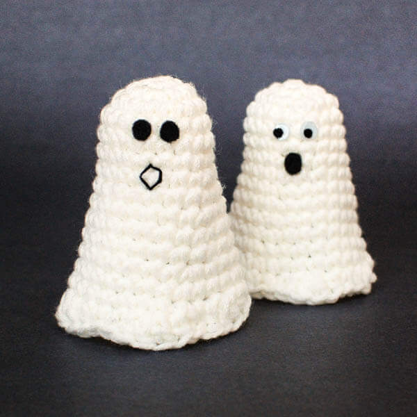 Halloween Ghost Crochet Pattern + Ghosting Printable - Petals to Picots