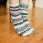 Ladies Socks Crochet Pattern - Women's Sizes 6 (7, 8, 9)