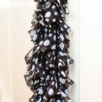 Sassy Fabric Crochet Ruffle Scarf Pattern Sassy Fabric Crochet Ruffle Scarf Pattern