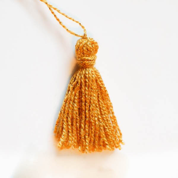 How to make tassels quickly and easily in any size you desire!