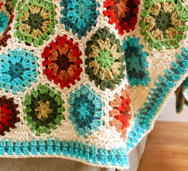 How do you crochet a hexagon square?