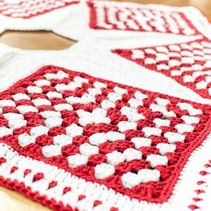 Crochet Christmas Tree Skirt Pattern — Part 1: The Grannies