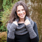 Versatile V-Stitch Cowl to Wrap Crochet Pattern Versatile V-Stitch Cowl to Wrap Crochet Pattern