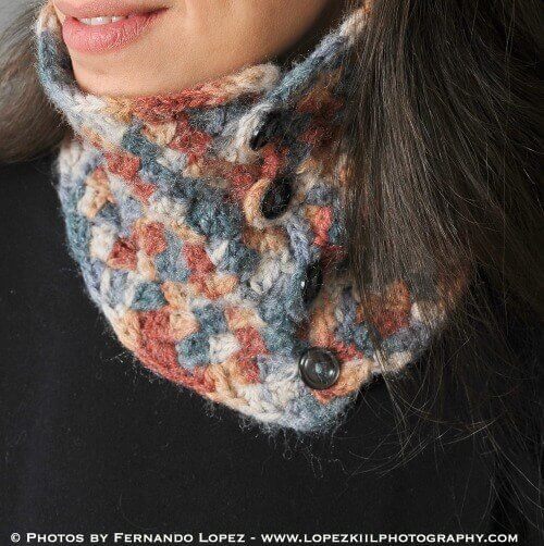 Crochet Neck Warmer Pattern | www.petalstopicots.com | #crochet #pattern #neck #cowl #wrap #warmer