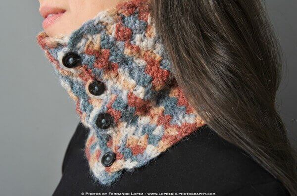Crochet Neck Warmer Pattern | www.petalstopicots.com | #crochet #pattern #neck #cowl #wrap #warmer