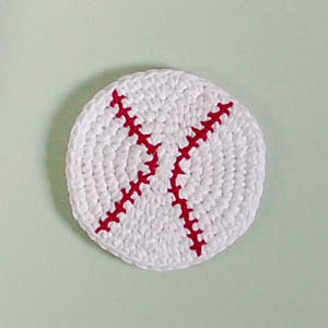 Crochet Baseball Cork Board Pattern | www.petalstopicots.com | #crochet #sports #baseballl #decor #pattern