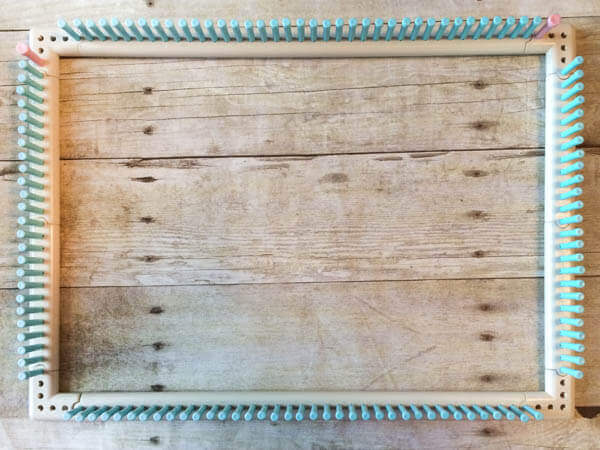 How to Weave Placemats on a Loom | www.petalstopicots.com | #weave #weaving #loom #yarn #crafts