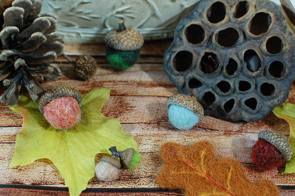 How to Make Needle Felted Acorns | www.petalstopicots.com 