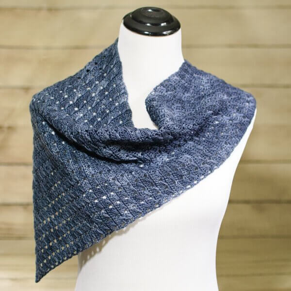 Any Season Asymmetrical Shawlette | www.petalstopicots.com | #crochet #fiber