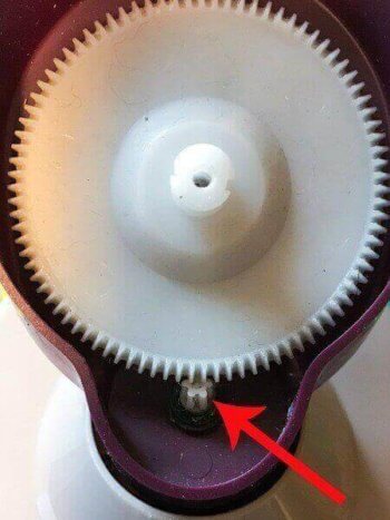 How to Fix Your Yarn Ball Winder - No More Crooked Yarn Cakes