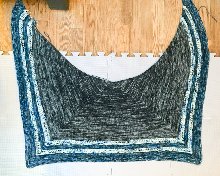 Stormy Seas Knit Shawl Pattern | www.petalstopicots.com