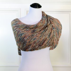 Easy Boomerang Shawl Knit Pattern | www.petalstopicots.com