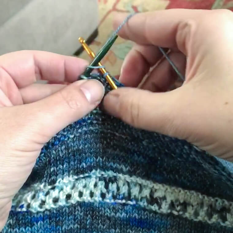 How to Bind Off Knitting with a Crochet Hook - Tutorial