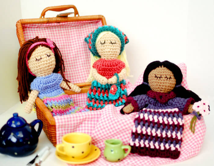 Free crochet doll patterns 