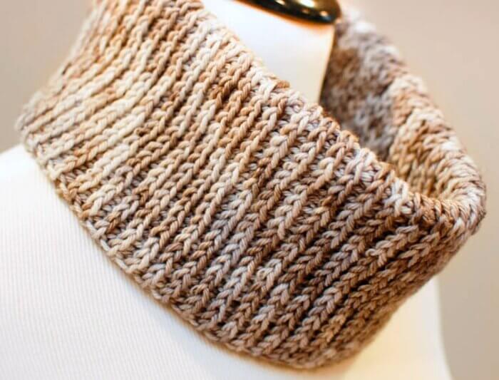 Knit-Look Crochet Cowl Pattern